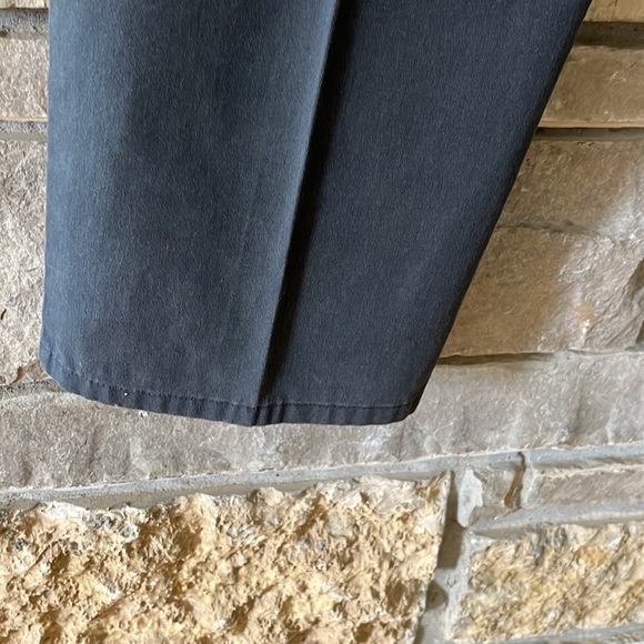 Dockers Gray Easy Khaki Pants Size 32x34 - Picture 11 of 13